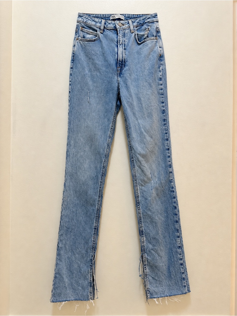 Zara Light Wash High Rise Straight Flare Jeans Raw Hem Side Slit Size 6